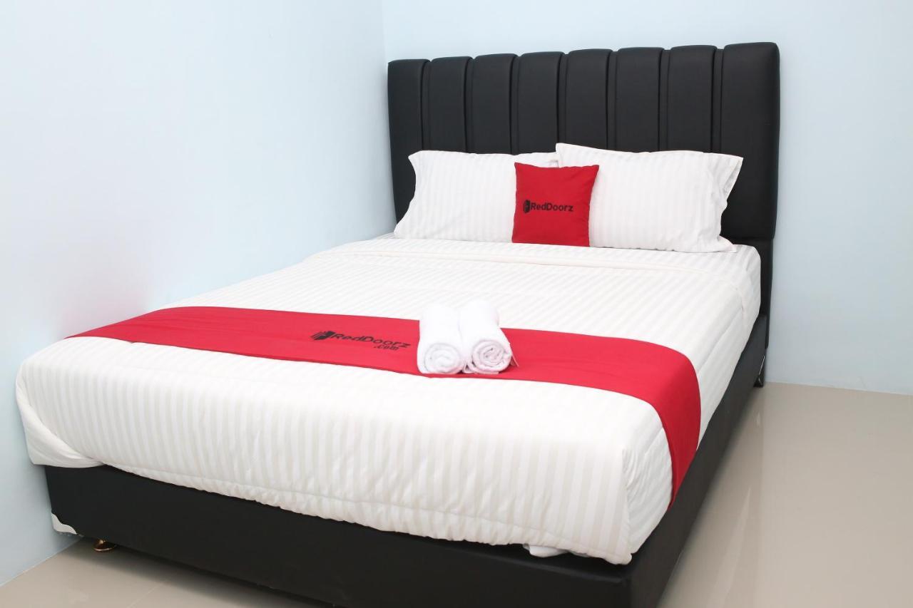 Reddoorz Syariah Near Suncity Mall Madiun Eksteriør billede