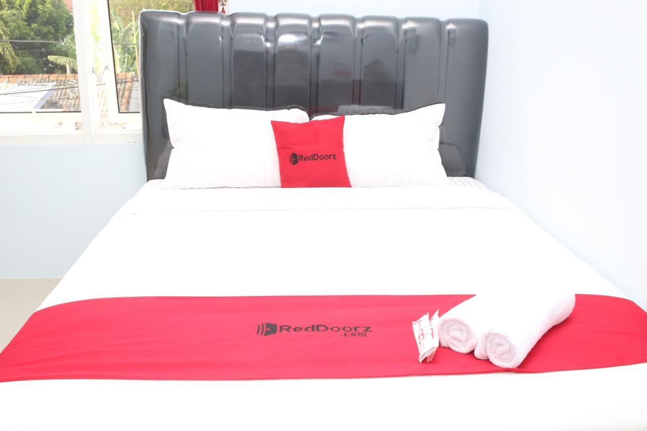 Reddoorz Syariah Near Suncity Mall Madiun Eksteriør billede