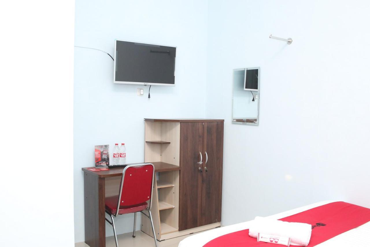 Reddoorz Syariah Near Suncity Mall Madiun Eksteriør billede