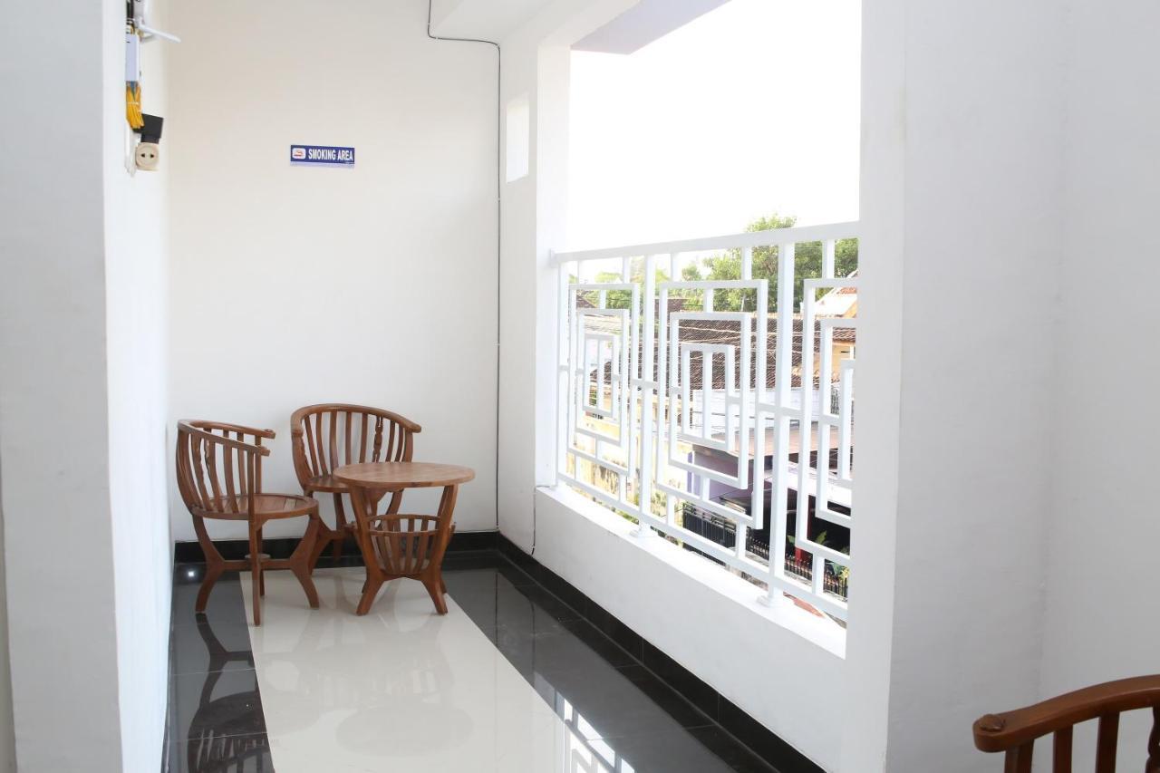 Reddoorz Syariah Near Suncity Mall Madiun Eksteriør billede