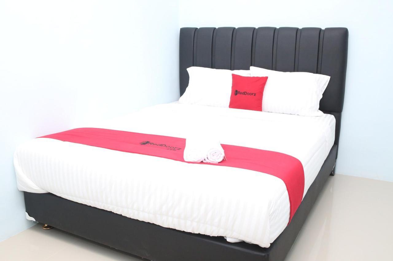 Reddoorz Syariah Near Suncity Mall Madiun Eksteriør billede