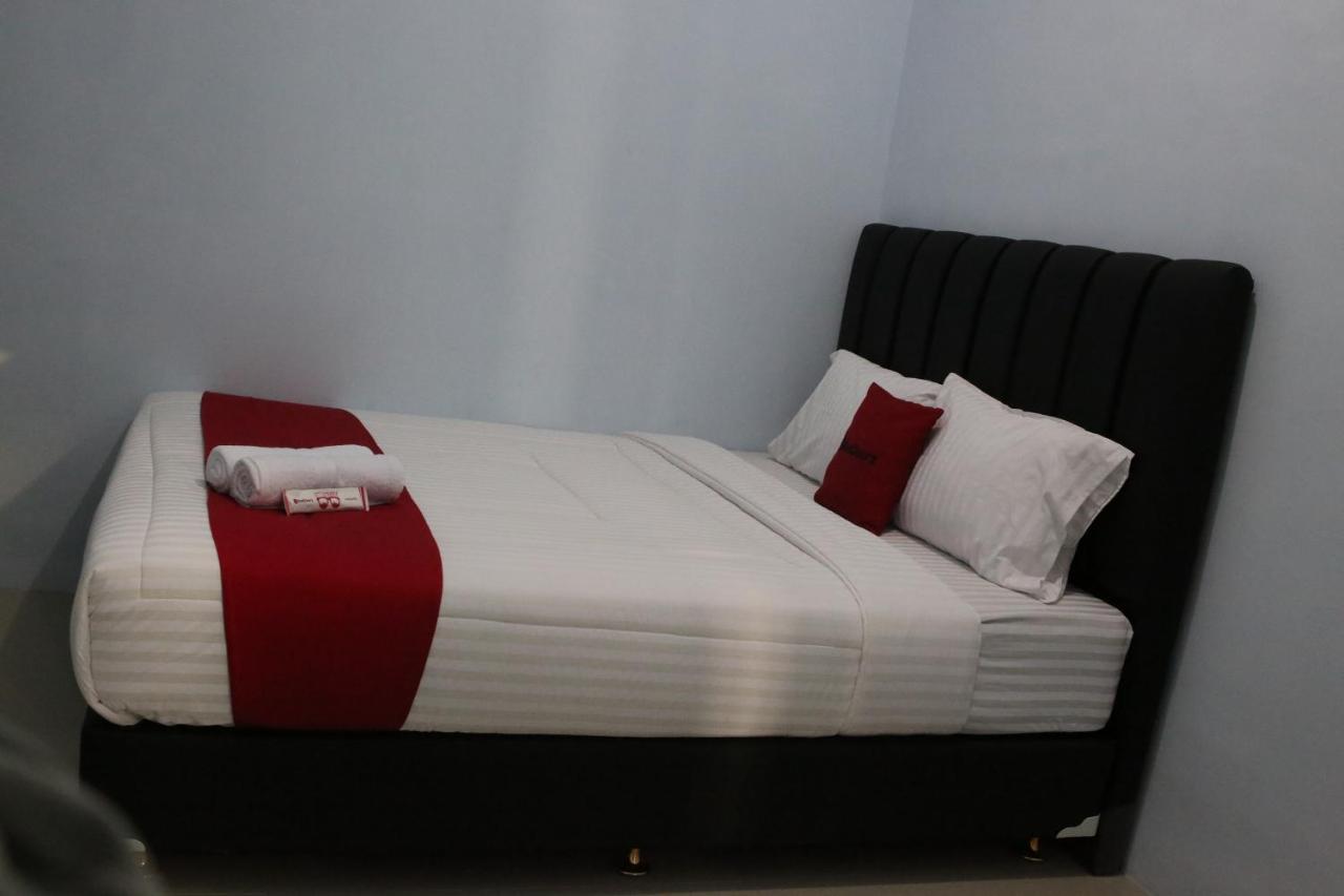 Reddoorz Syariah Near Suncity Mall Madiun Eksteriør billede