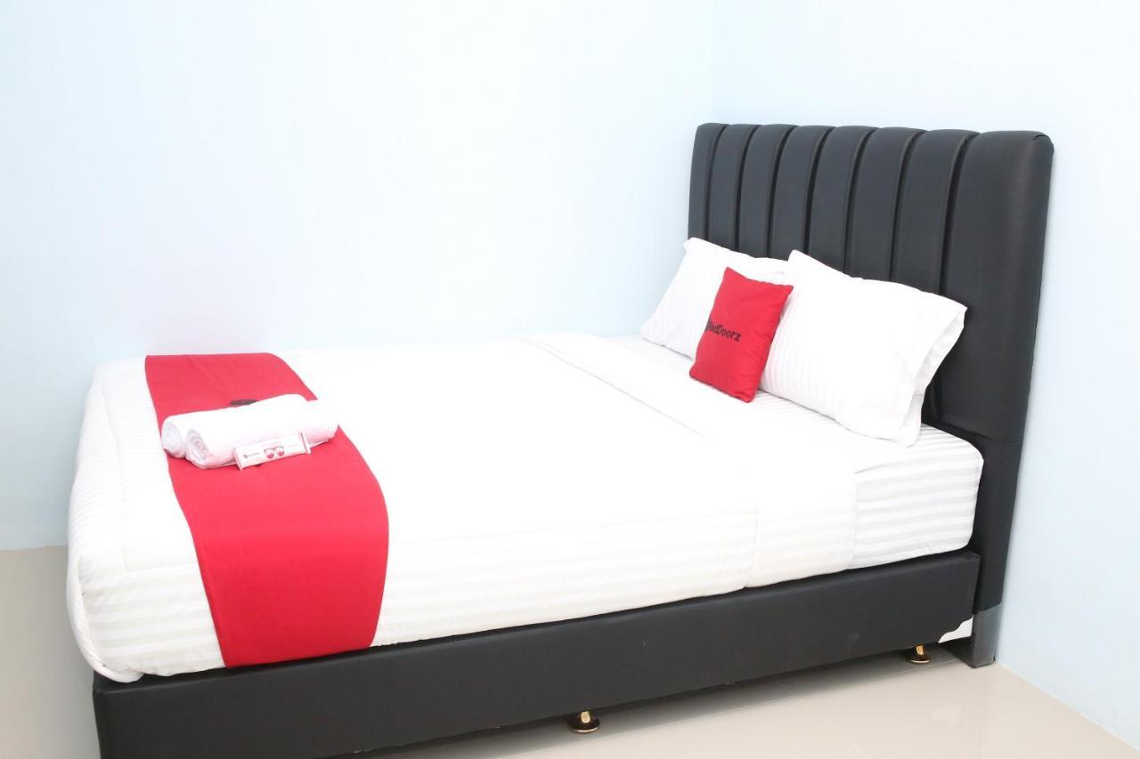 Reddoorz Syariah Near Suncity Mall Madiun Eksteriør billede