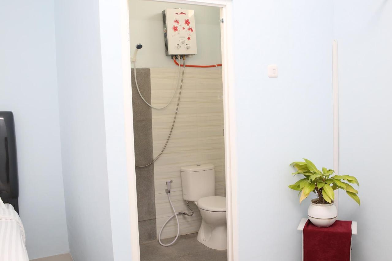 Reddoorz Syariah Near Suncity Mall Madiun Eksteriør billede