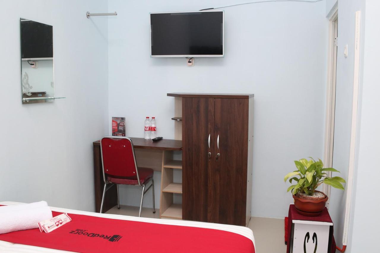 Reddoorz Syariah Near Suncity Mall Madiun Eksteriør billede