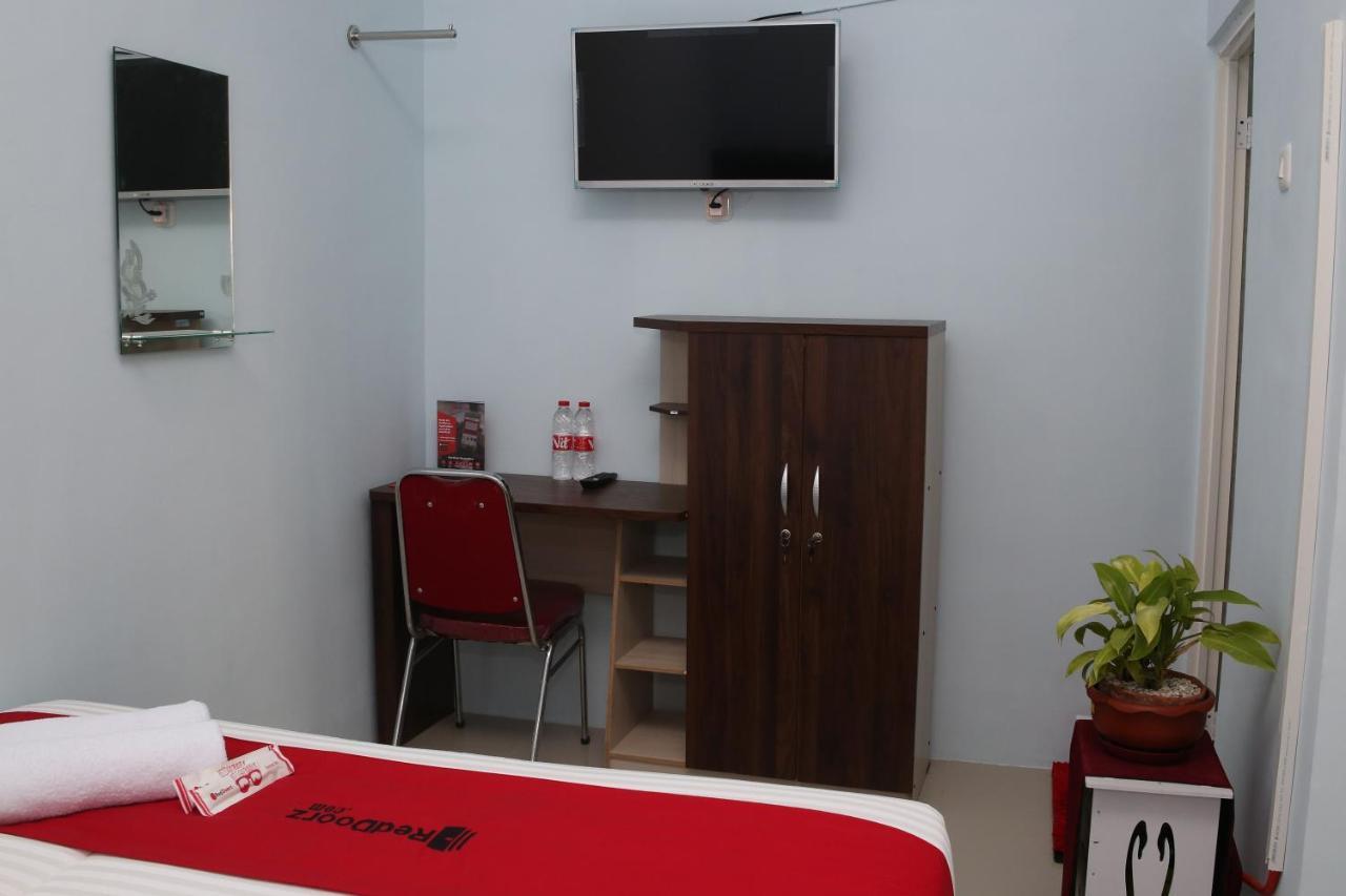 Reddoorz Syariah Near Suncity Mall Madiun Eksteriør billede