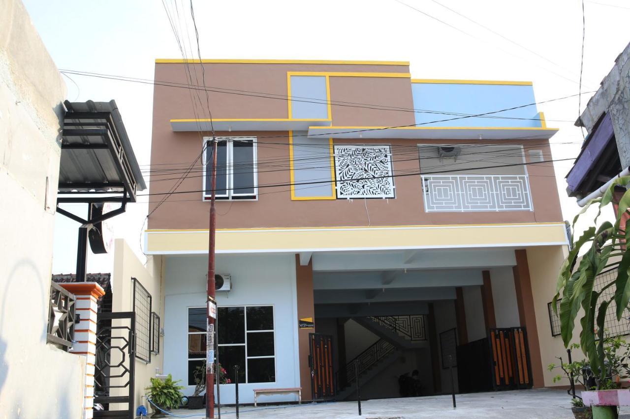 Reddoorz Syariah Near Suncity Mall Madiun Eksteriør billede