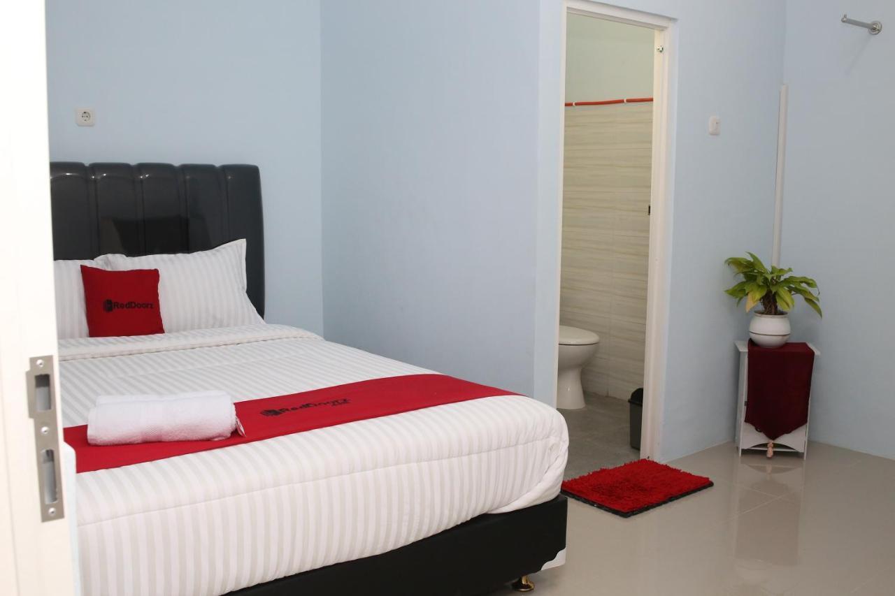 Reddoorz Syariah Near Suncity Mall Madiun Eksteriør billede