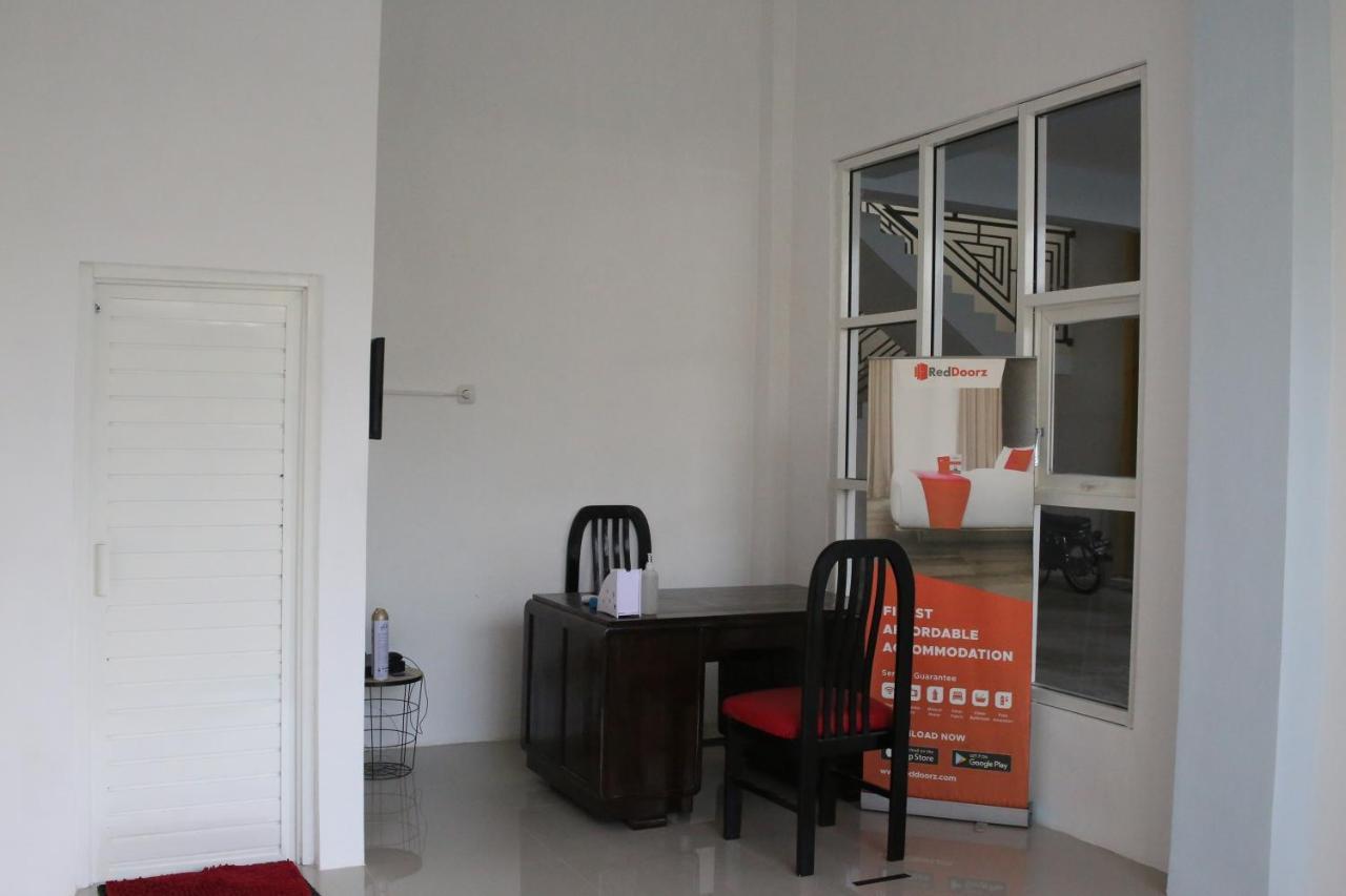 Reddoorz Syariah Near Suncity Mall Madiun Eksteriør billede