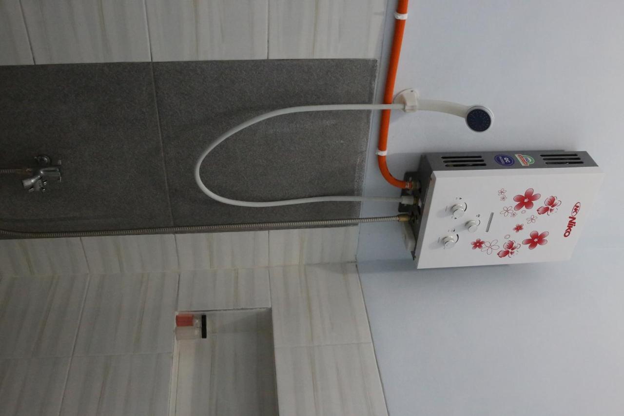 Reddoorz Syariah Near Suncity Mall Madiun Eksteriør billede